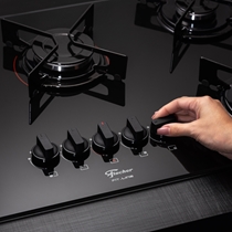 Cooktop 5 Bocas À Gás Fischer Fit Line com Mesa de Vidro e Acabamento Easy Clean Preto - Bivolt