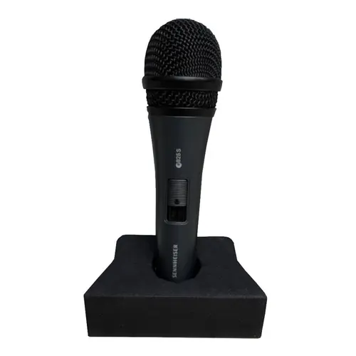 Microfone de Mão Dinâmico com Fio Sennheiser E 825-S Cardióide sem Cabo - Cinza